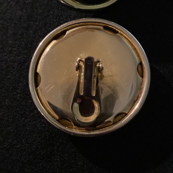 💥A bundle of “Button” Earrings💥 - Picture 5 of 5